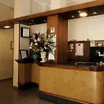 地中海住宅酒店 迪亚诺马里纳