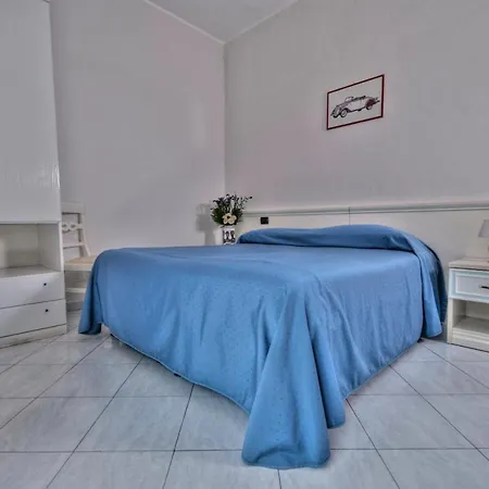 Mediterraneo Hotel 3*