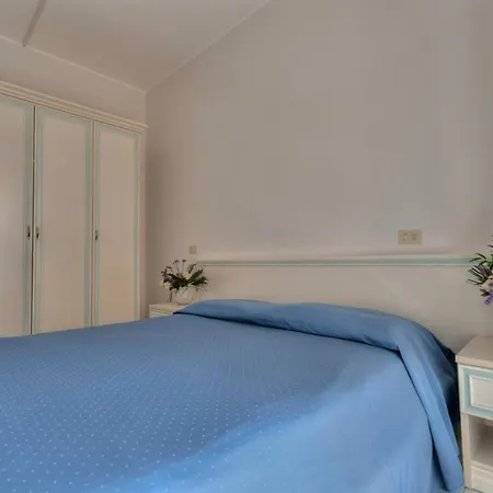 Mediterraneo Hotel 3*