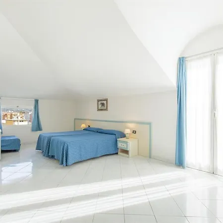 Mediterraneo 3* Ντιάνο Μαρίνα