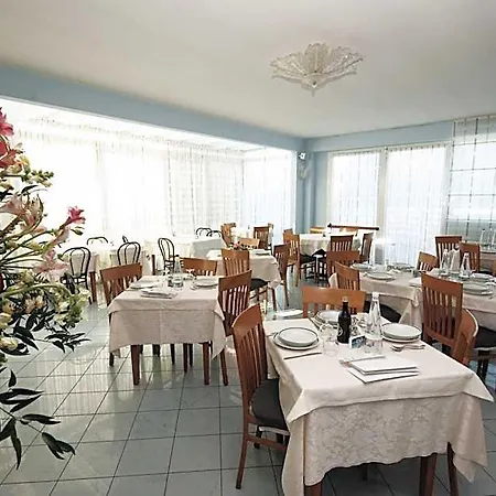 Mediterraneo فندق دْيانو مارينا