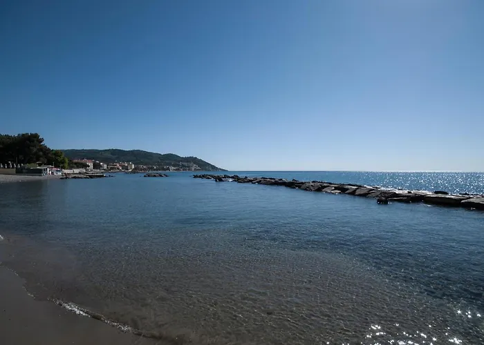 地中海住宅酒店 迪亚诺马里纳